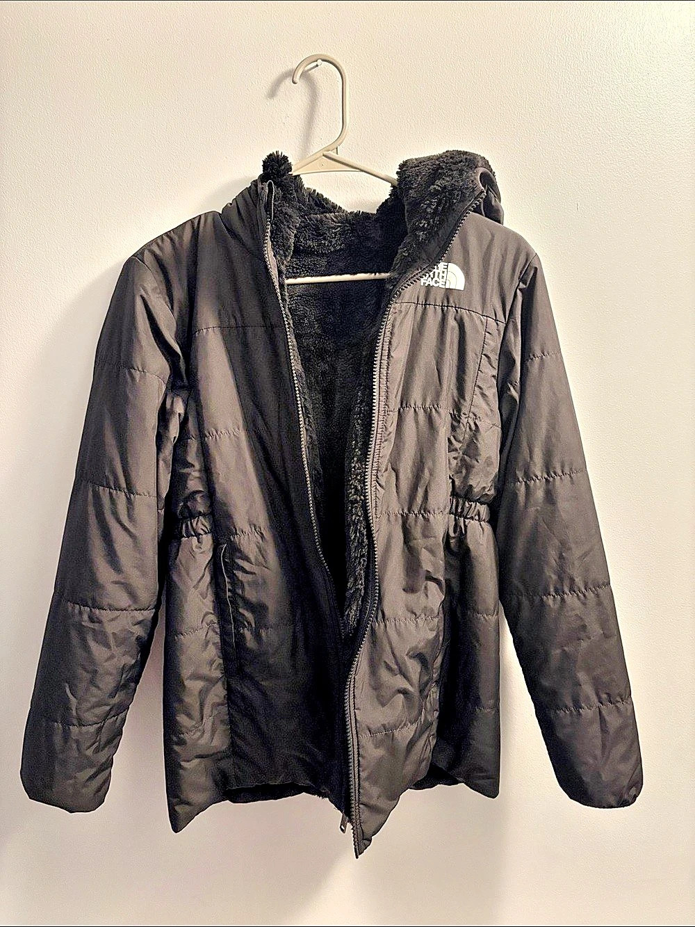 The North Face Women's Black Puffer Jacket GIRLS EXTRA LARGE - Picture 7 of 7